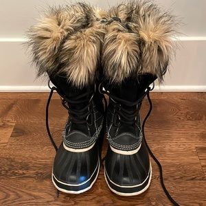 Sorel Joan of Arctic boots size 8 black
